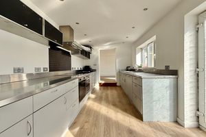 Kitchen- click for photo gallery